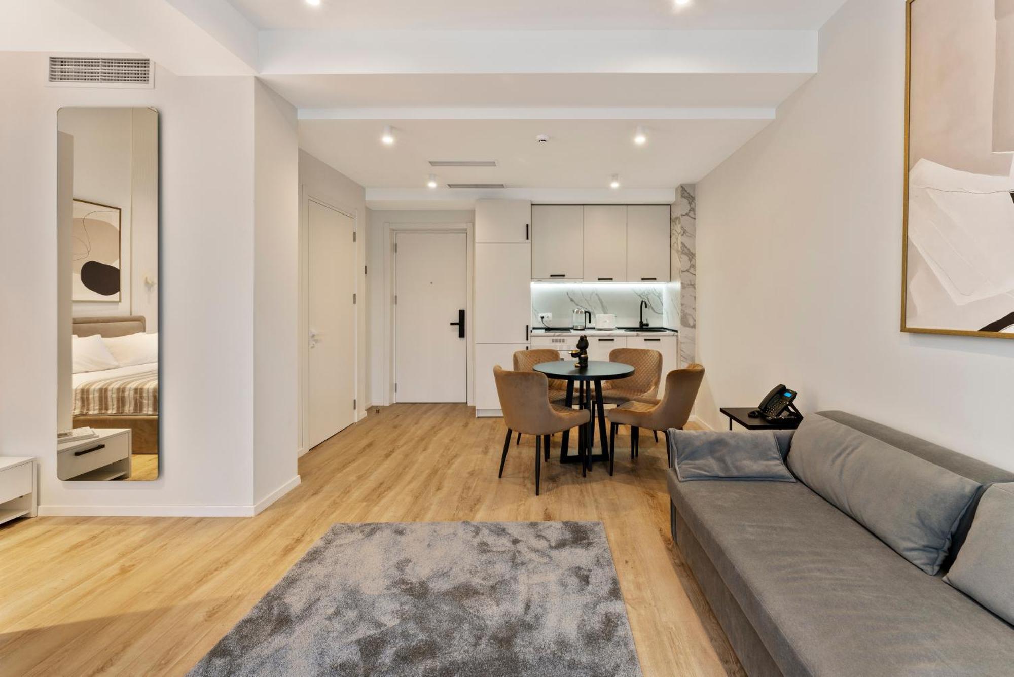 Solridge Apartment *